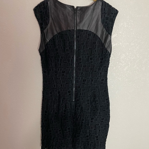 Sea New York Black Lamb Leather Trim Textured Shift Dress 8 - Picture 4 of 6